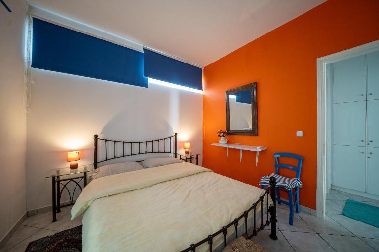 Seafarer's Suite by Filos Inc - B&B Galaxidi