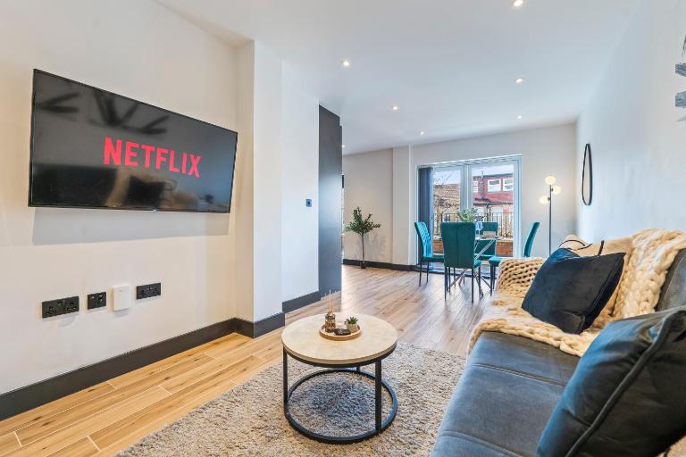 Modern 2-Bed Apartment 30 mins from Central London - B&B Finchley