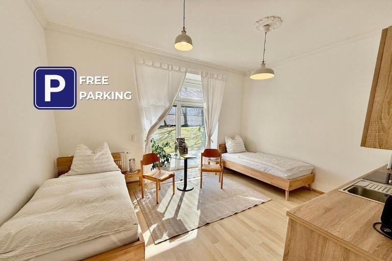 Fiorella Airport Apartment with Garden - B&B Schwechat