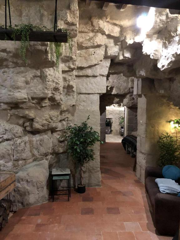 TROGLODYTE - La Grotte d'Auré - Chambres d'hôtes Le Puy-Notre-Dame