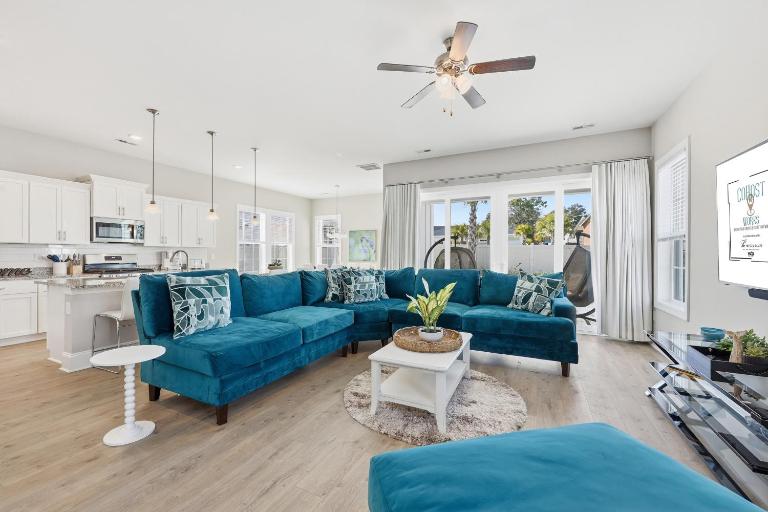 Walk to Beach Movie loft and pool - Ferienwohnung Myrtle Beach
