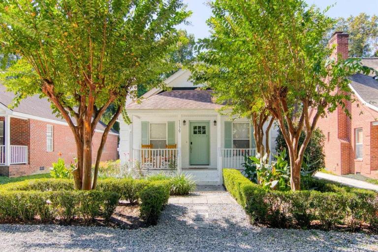 Charleston Oasis with Hot Tub, Mins to Dtwn - B&B Charleston