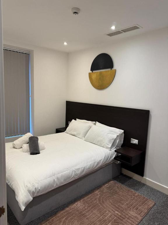 Heathrow Airport - Apt - Stay 3 - Great Location - B&B Hounslow