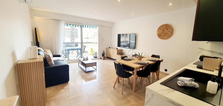 Beautiful apartment 2 bedroom with a view - B&B Antibes