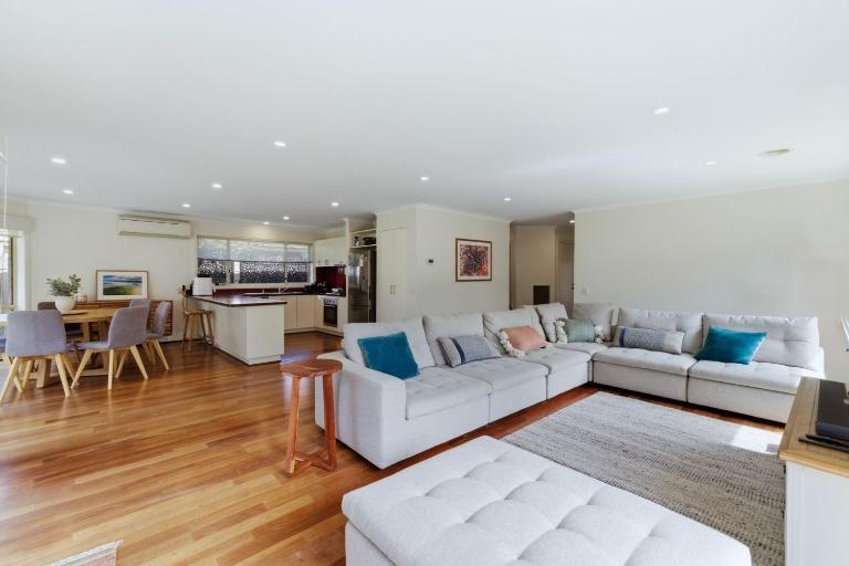 Woodland Retreat - Bed and Breakfast Inverloch