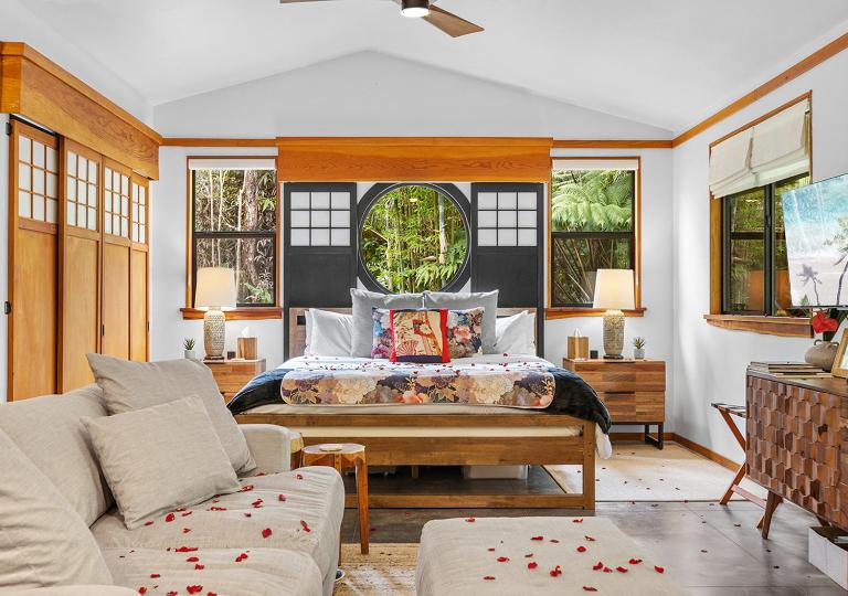 Volcano Tea House Cottage-SpaBath-HotTub-FirePlace - B&B Volcano