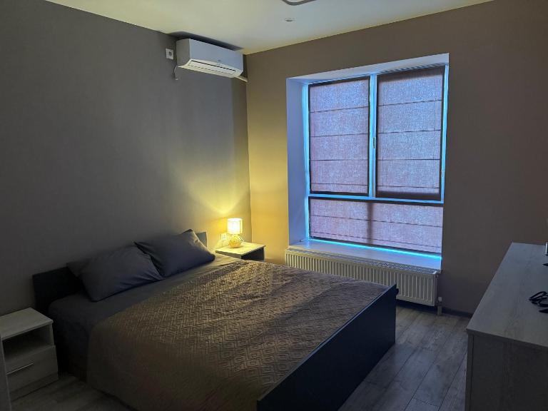 Посуточно 1 к новострой ЖК Ривер парк - Chambres d'hôtes Dnipro