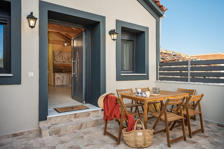 Sirius House - B&B Mytilinioí