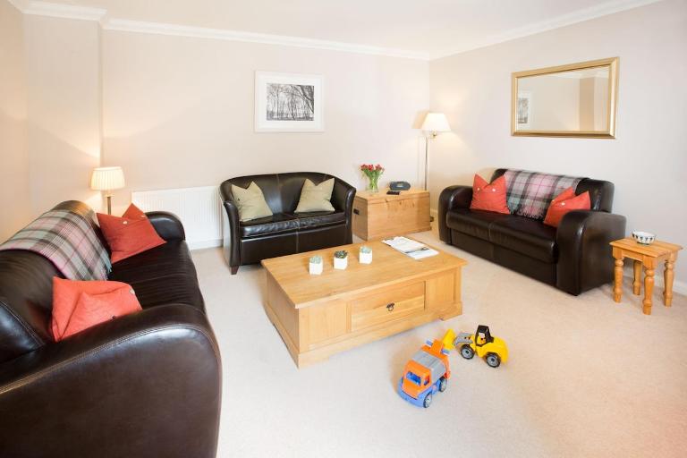 Ayrshire Cottage - B&B Daviot