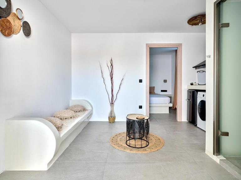 Cozy Hideaway Room with Private Jacuzzi - Chambres d'hôtes Krotiri