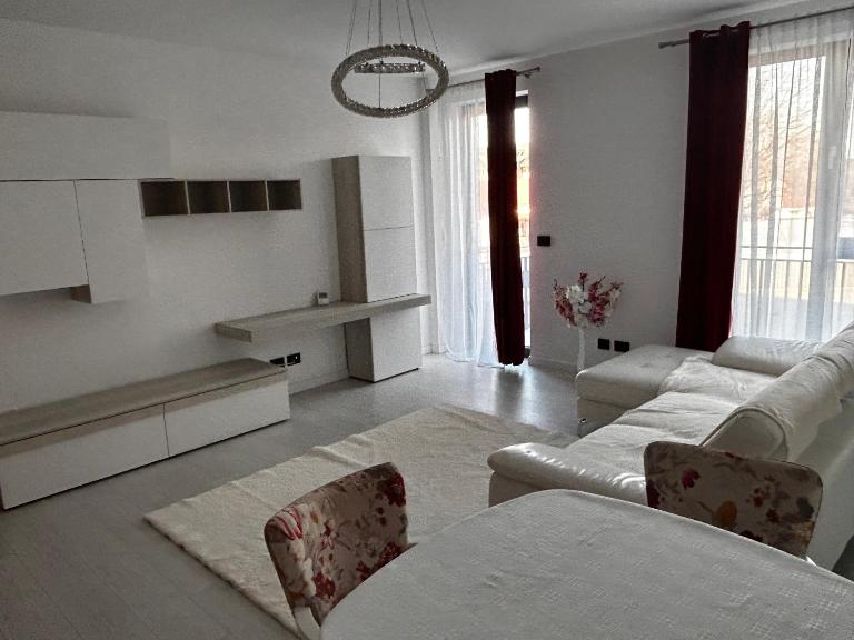 Hij Apartaments - B&B Rădăuți