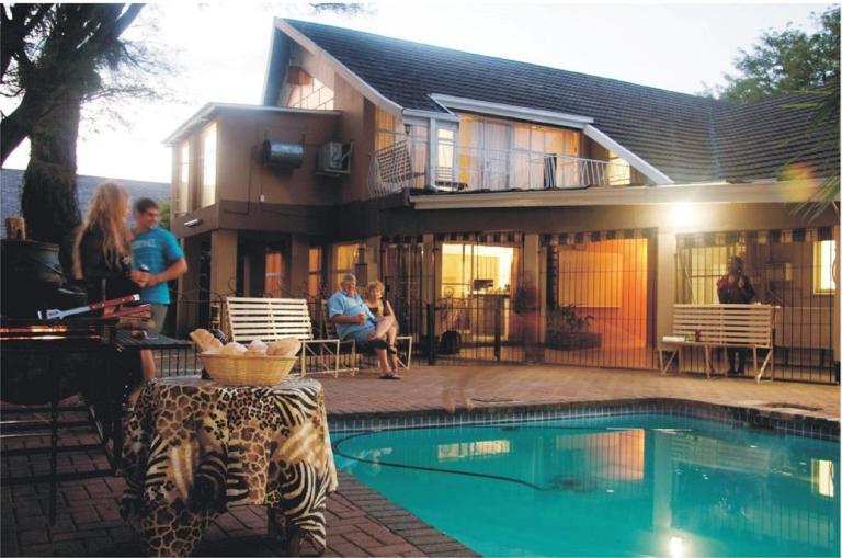 Rustenburg Guest House - Bed and Breakfast Rustenburg