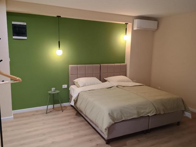 Marion studio - placed in Bohemian part of Debar maalo - B&B Skopje