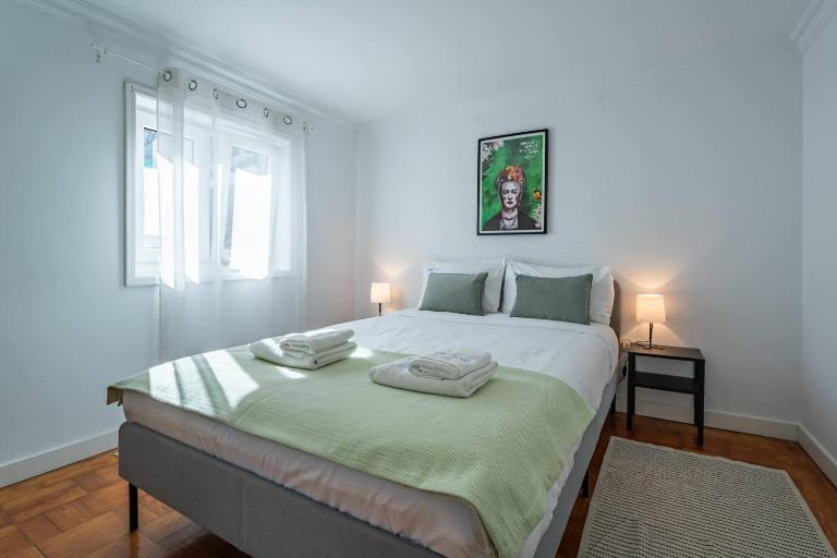 Oporto Maria Pia With Terrace Suite 4 - Ferienwohnung Porto