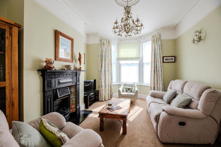 Seaside Townhouse with Parking near Viking Bay - B&B Broadstairs