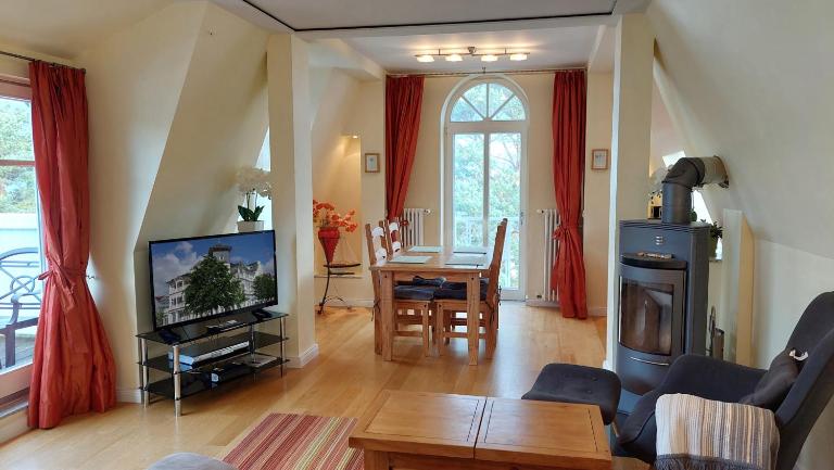 Villa Aegir, Whg 12 - Ferienwohnung Ostseebad Binz