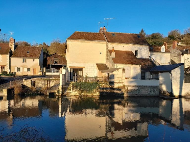 La maison au bord de la riviére - B&B Loches