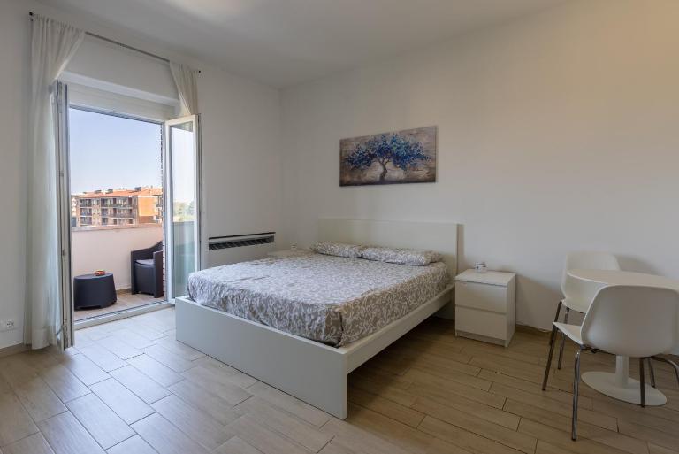 CHECK-INGANNI, sopra la metropolitana fianco CDI - Ferienwohnung Mailand