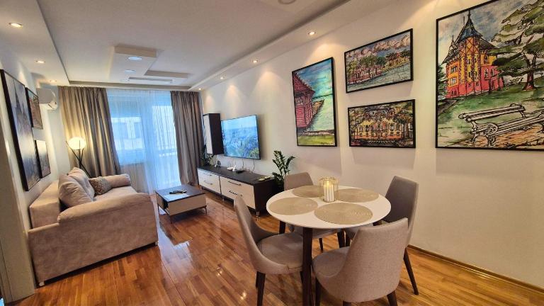 Su Inn apartman - Center with FREE private garage - B&B Subotica
