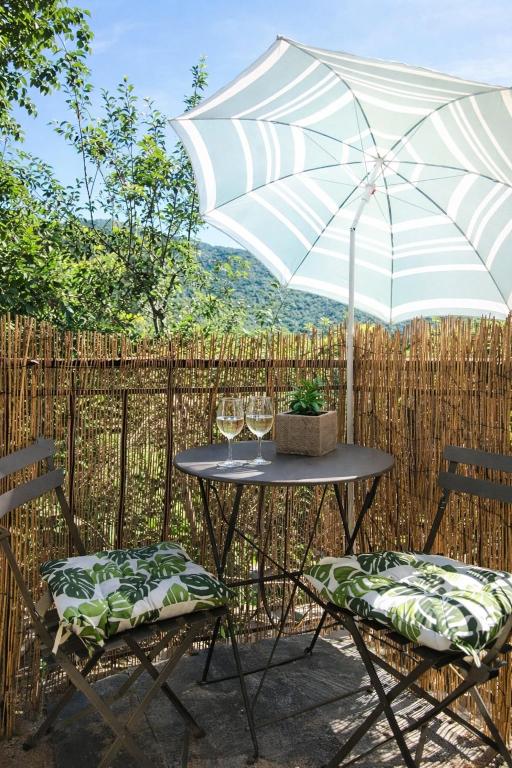 Maison typique de village Corse , 15min Aéroport et de la mer CASA SCALINA - B&B Prunelli-di-Casacconi