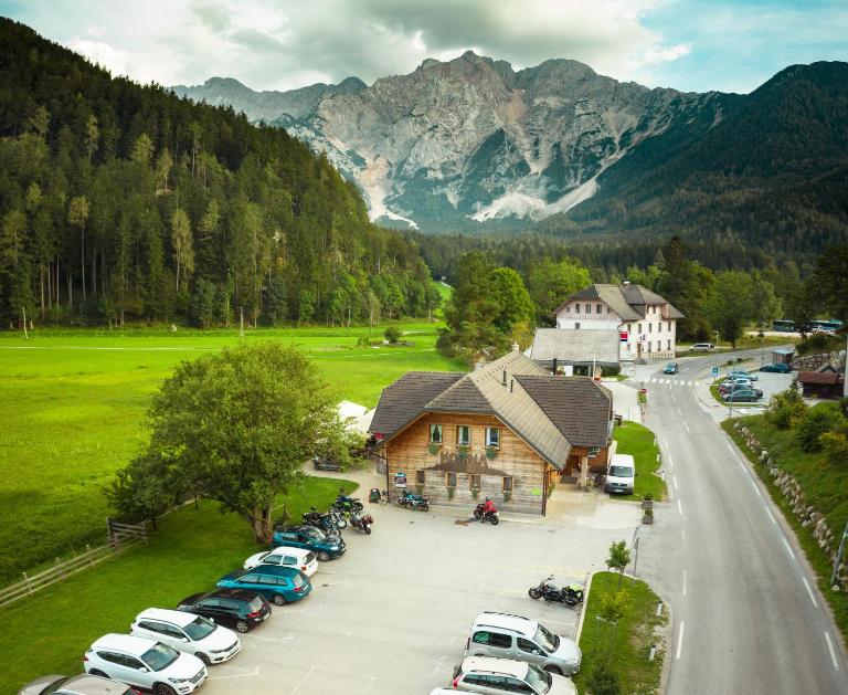 Rooms Kočna - Bed and Breakfast Zgornje Jezersko