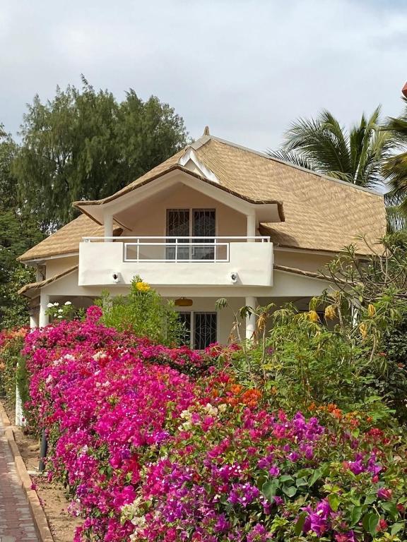 Villa LaFaLia 3 chambres en résidence avec plage privée - B&B Ngaparou
