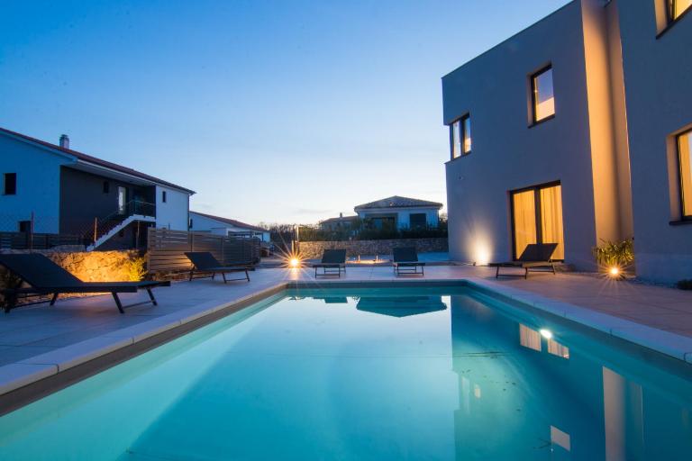 Villa Ancora, Luxury Villa with Pool - Bed and Breakfast Kornić