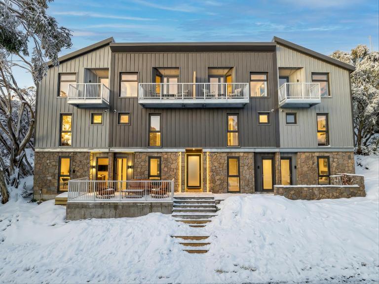 Mount Buller Chalet Easy 5 min Walk to Lifts Sleeps 12 - B&B Mount Buller