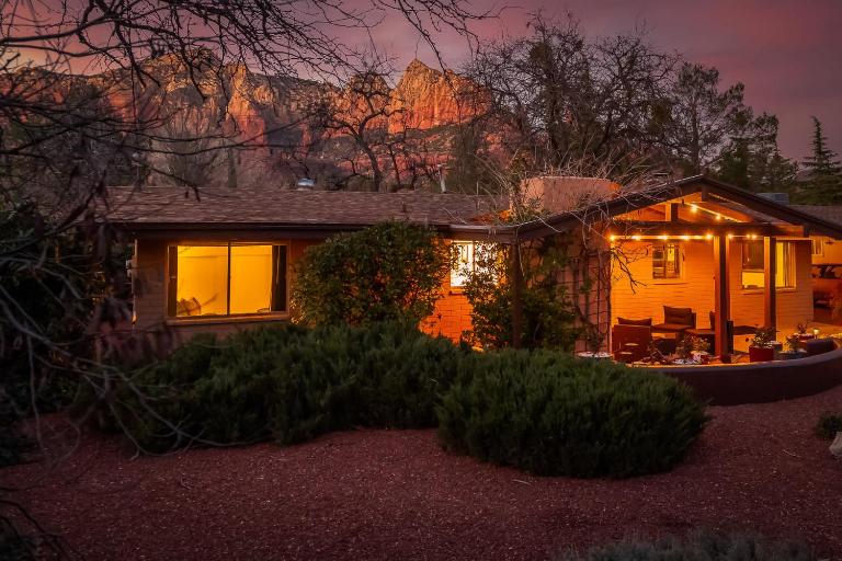 Myrinn- Classic Beauty with Firepit and Red Rock Views - Chambres d'hôtes Sedona