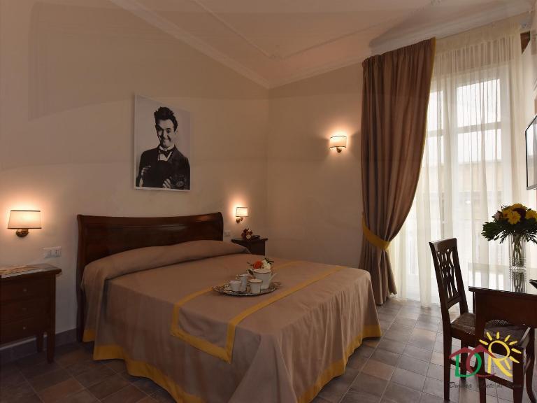 Dimora conte di Ruvo - B&B Naples