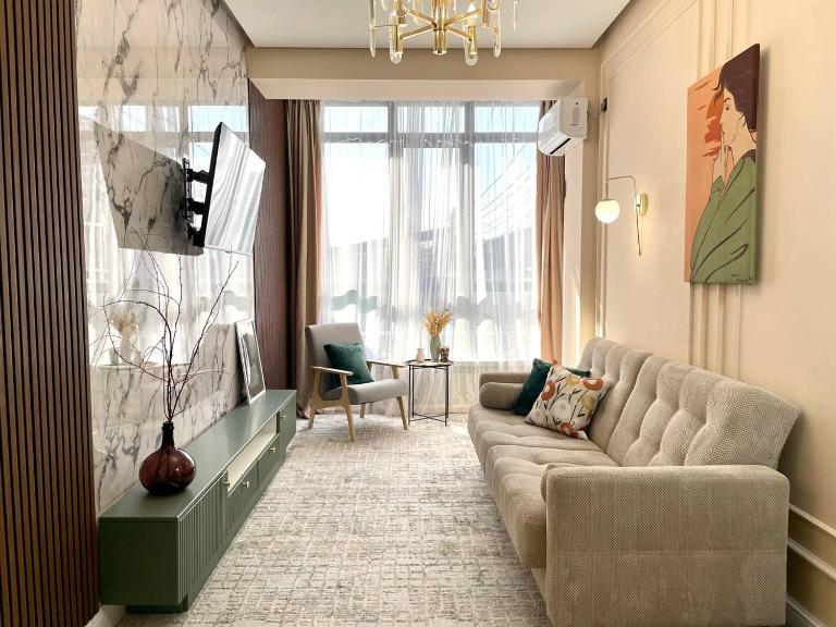 4 seasons Шикарная Квартира Возле ТРЦ MEGA ALMATY - B&B Almaty