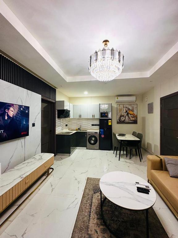 Ambassadorial Suites & Apartments - B&B Trofwi