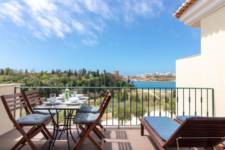 Front line townhouse n 9 in Ferragudo sea views - Bed and Breakfast Ferragudo