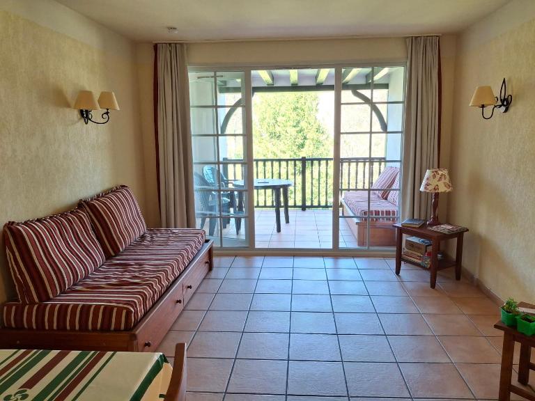 Appartement avec piscine et wifi SJPP UHART CIZE - B&B Uhart-Cize