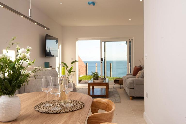 Cirrhata - B&B Torpoint