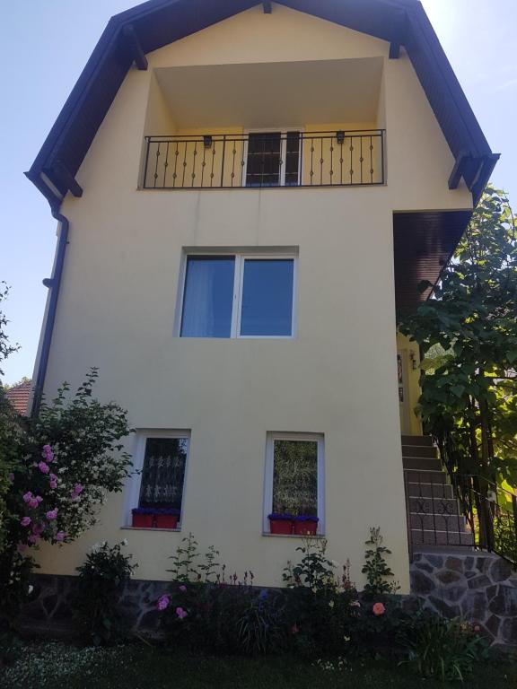Apartament Teilor - Ferienwohnung Rosenau