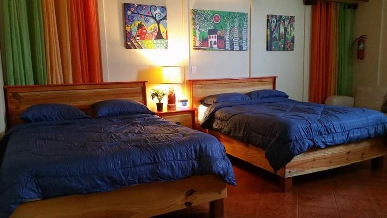 Family Guest House - B&B Quebradillas