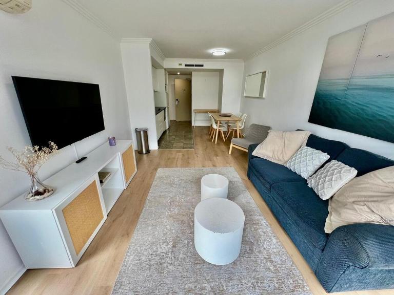 Water views big size cbd apartment Darling harbour - B&B Sydney