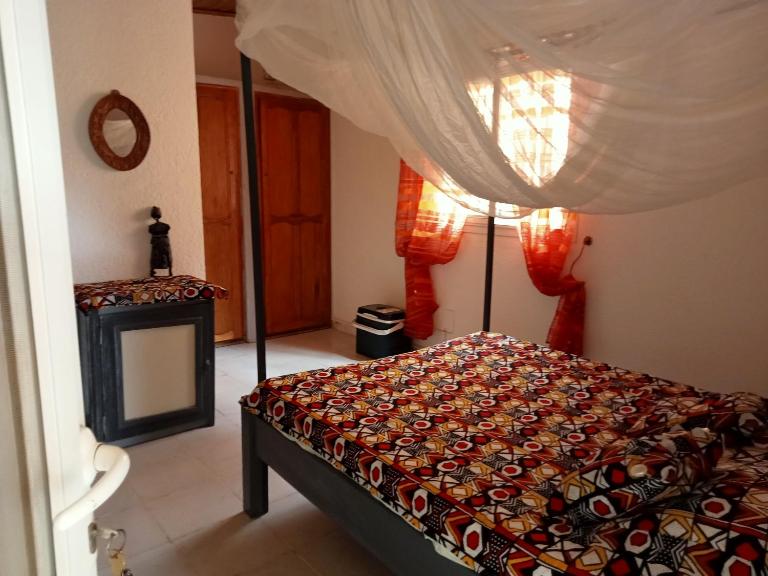 Chambre d'hôte Maryvonne & Mamadou - B&B Nianing