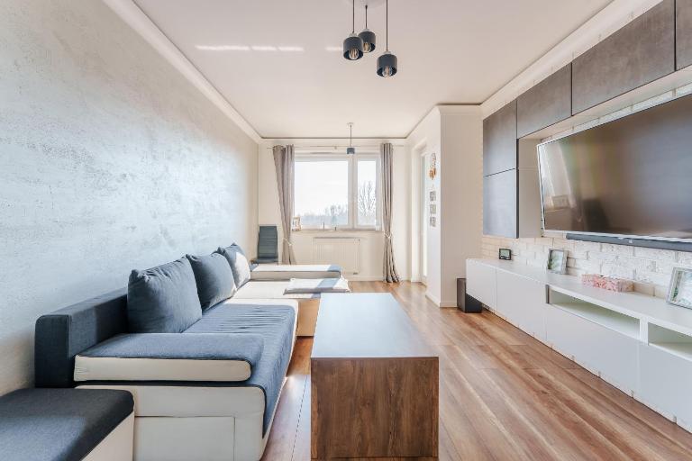 Paryska Deluxe Apartment by BookingHost - Bed and Breakfast Kołobrzeg