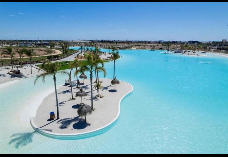 205m2 Villa with Jacuzzi on Santa Rosalia Lake Resort - Ferienwohnung Las Casicas