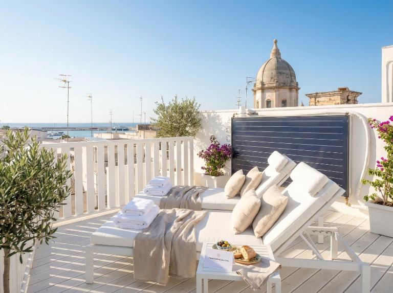 Marchesa - 2 Bedrooms, Terrace & Bath Tub in Center - B&B Monopoli