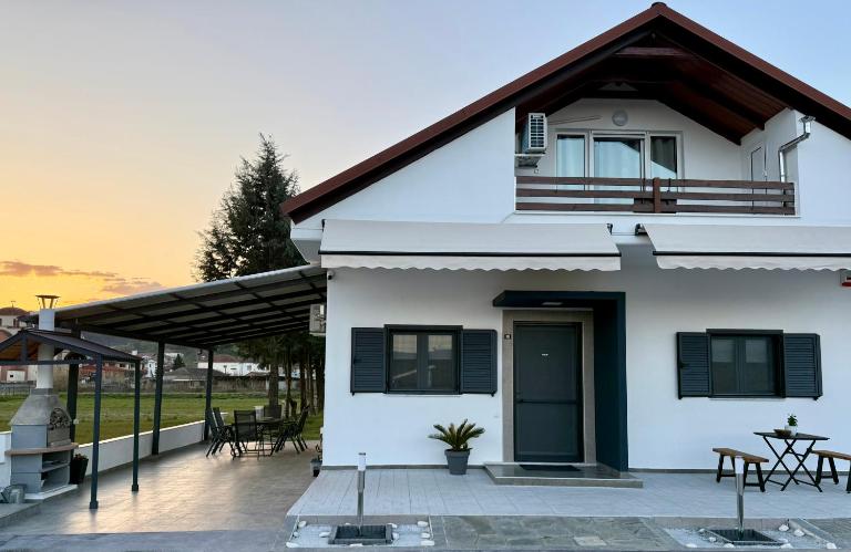 Eunoia Homestay & BnB - Loutra Pozar, Aridaia - Bed and Breakfast Aridaía