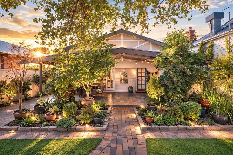 Cozy Cottage with Full Kitchen, Backyard & Patio - Ferienwohnung Tamworth