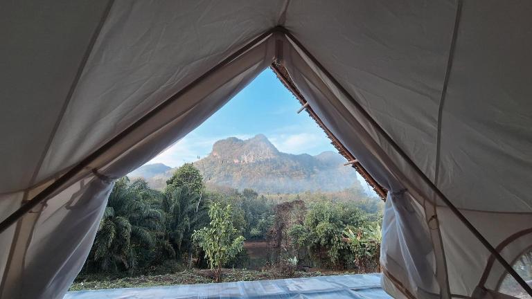 ขุนเขาฟาร์มสเตย์ KhunKhao Mountain Farmstay - B&B Ban Phra Saeng