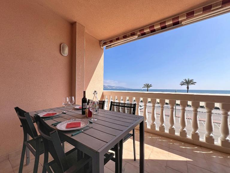 Reserva Marenostrum - Magnifico piso 1era linea d - B&B Empuriabrava