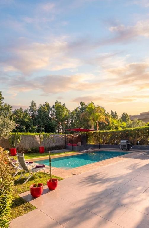 Villa Sara avec sa piscine et jardin - B&B Marrakesh