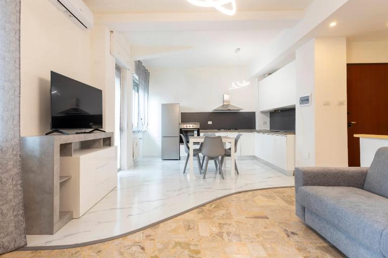 Ranzoni Design Apartment - 4GUEST & SELF CHECKIN & WIFI - Chambres d'hôtes Novare