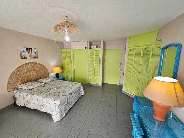 studio charmant face à la plage - B&B Le Diamant