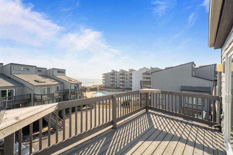 Ocean Views & Balconies Tide of Your Life - B&B North Topsail Beach